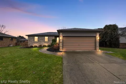 41390 Lore Dr, Clinton Township, MI 48038