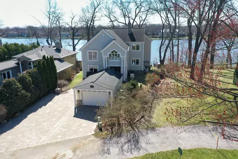 3570 Edgewood Park Dr, Commerce, MI 48382