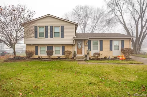 22370 Donnelly, Brownstown, MI 48193