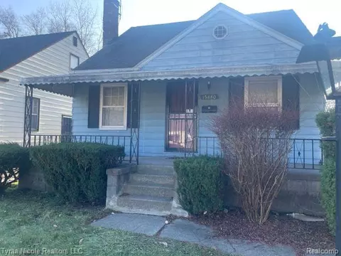 15880 Fairmount Dr, Detroit, MI 48205