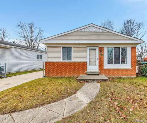 5763 Herbert St, Westland, MI 48185