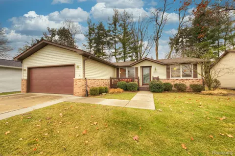 38453 Deer Creek Blvd, Westland, MI 48185