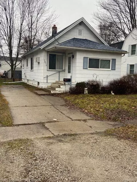 1614 Pennsylvania Ave, Marysville, MI 48040