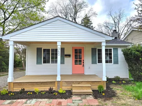 360 Newton Dr, Lake Orion, MI 48362
