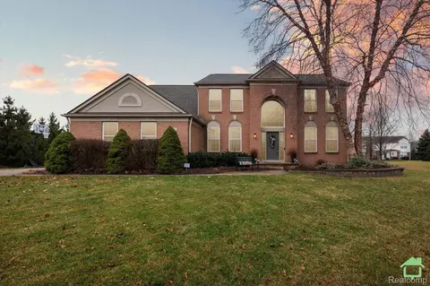 49167 Wooster Crt Ct, Canton, MI 48188