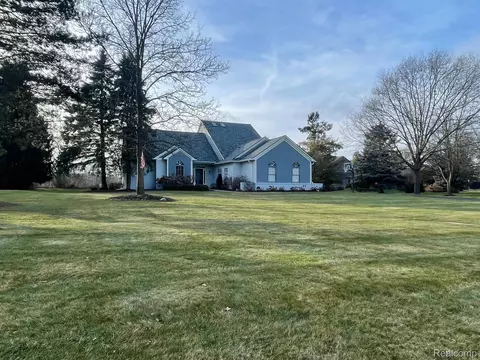 4404 Saint Andrews St, Genoa, MI 48843