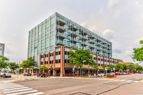 100 W 5th St #706, Royal Oak, MI 48067