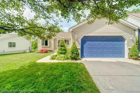 4180 Violet Ave, St. Clair, MI 48079