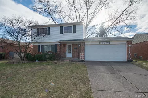 39235 Donald St, Livonia, MI 48154