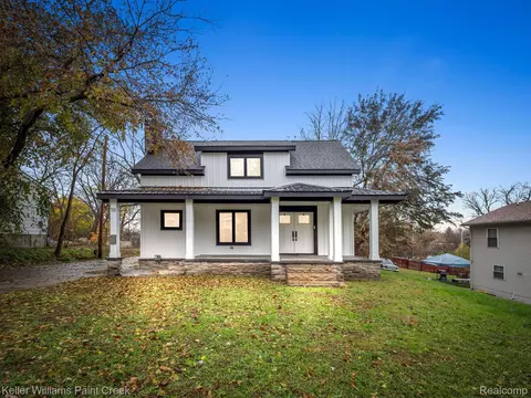 10 Legrande Ave, Pontiac, MI 48342