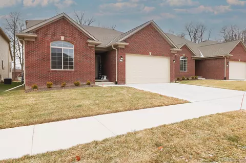 30014 Camden Cir, Chesterfield, MI 48051