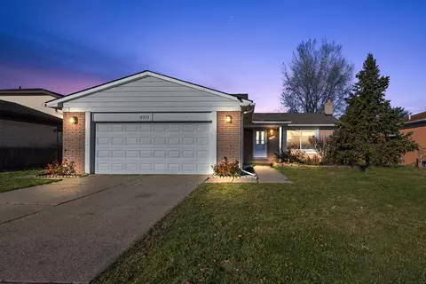 3211 Belinda Dr, Sterling Heights, MI 48310