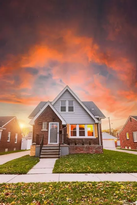 2098 20th St, Wyandotte, MI 48192