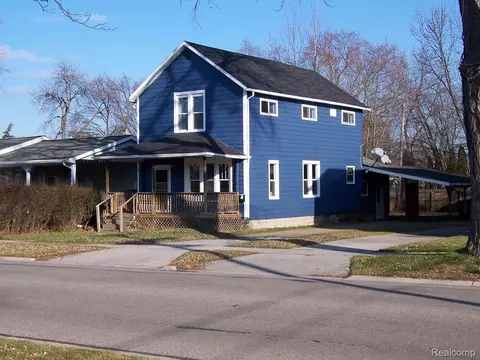 1214 20th St, Port Huron, MI 48060
