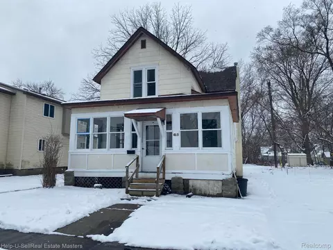415 14th St, Port Huron, MI 48060