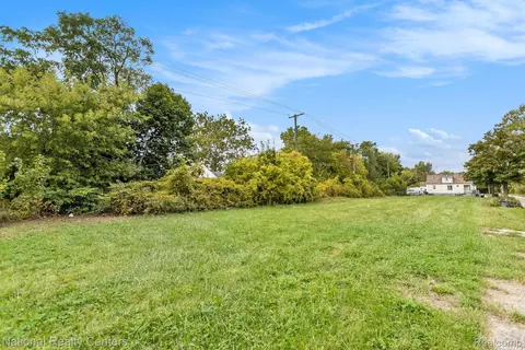 3765 Rolf, Detroit, MI 48214