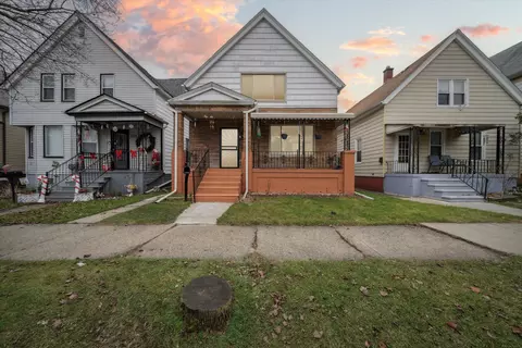 2682 Edwin St, Hamtramck, MI 48212