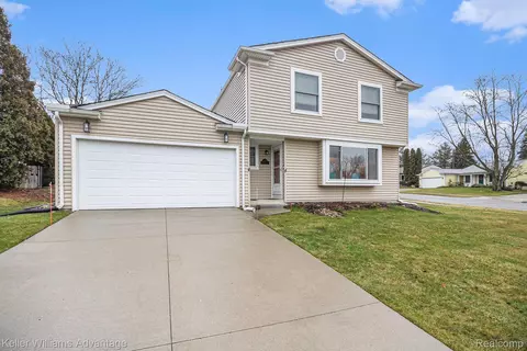 407 Winchester St, South Lyon, MI 48178