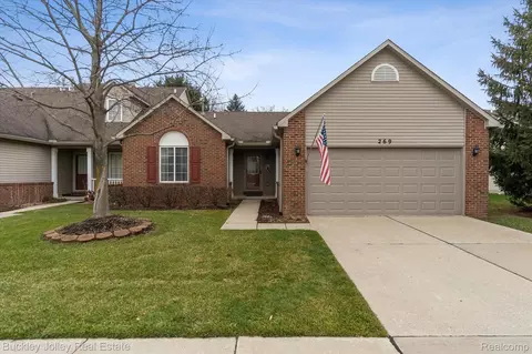 269 Redmaple Ln 19 6 Ln #19, Brighton, MI 48116