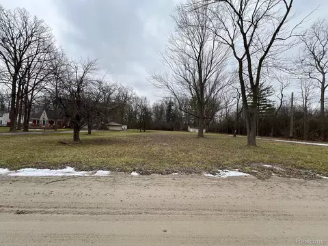 25515 Farmbrook Rd, Southfield, MI 48034