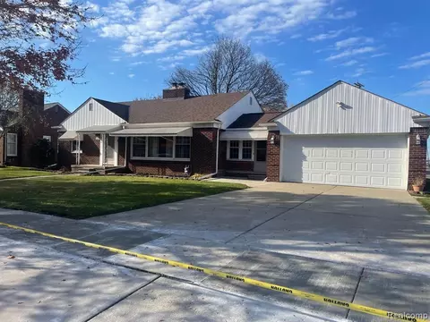 2036 21st St, Wyandotte, MI 48192