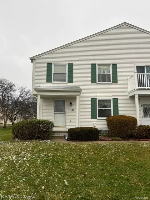 1445 Harbor Dr, Walled Lake, MI 48390