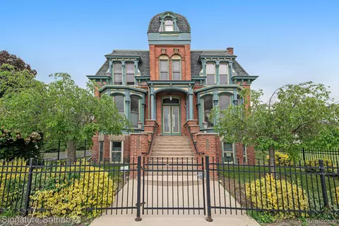 291 Edmund Plc Pl UNIT 2, Detroit, MI 48201