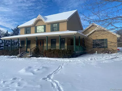 11063 Clyde Rd, Fenton, MI 48430