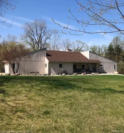 3922 Winterwood Dr, Marion, MI 48843 photo 1