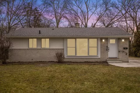 29270 Rambling Rd, Southfield, MI 48076
