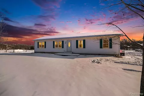 3685 Dexter Trl, Stockbridge, MI 49285