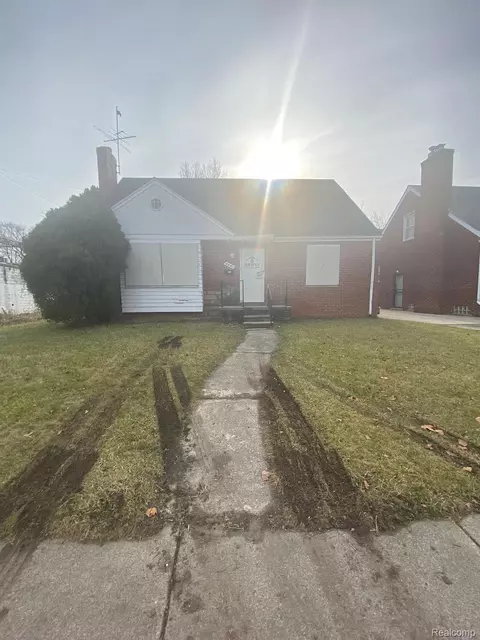 9446 E Outer Dr, Detroit, MI 48213