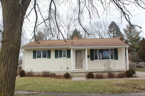 3727 Holly Ave, Flint, MI 48506