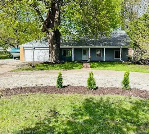 26891 Crocker Blvd, Harrison Township, MI 48045