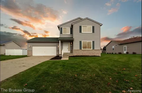 9439 Sandy Hollow Ln, Davison, MI 48423