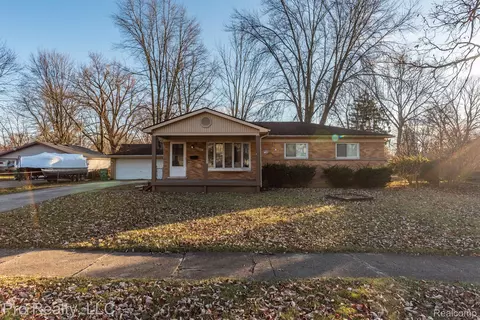 31963 Hennepin St, Garden City, MI 48135