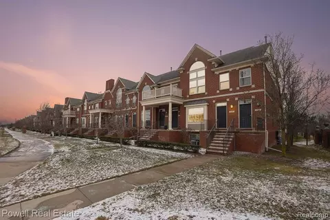 3286 Camden Dr UNIT 132, Troy, MI 48084