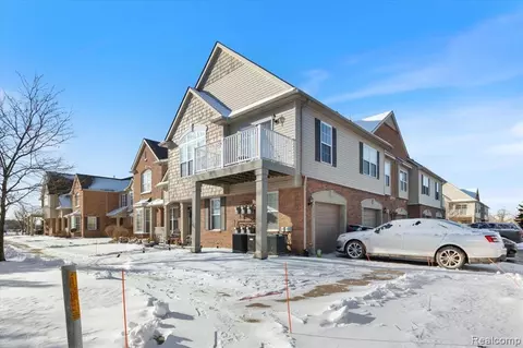 14353 Timberline Dr, Taylor, MI 48180