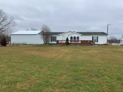 8407 Smiths Creek Rd, Wales, MI 48027