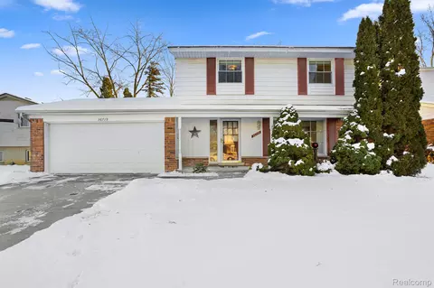 36729 Ladywood St, Livonia, MI 48154