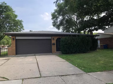 14756 E 13 Mile Rd, Warren, MI 48088