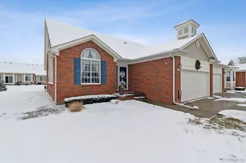 47318 Joanne Smith Ln, Chesterfield, MI 48051