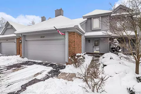 5057 Timberway Trl, Clarkston, MI 48346