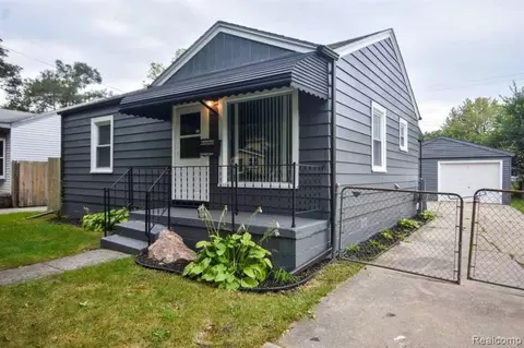 54 W Maxlow Ave, Hazel Park, MI 48030