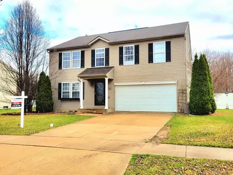 1479 Pelican Ln, Davison, MI 48423