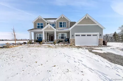 10368 Burns Rd, Carleton, MI 48117 photo 1