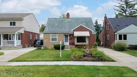 604 Kingsbury Ave, Dearborn, MI 48128