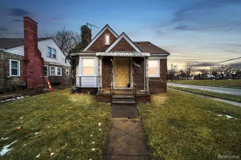 9900 Lauder St, Detroit, MI 48227
