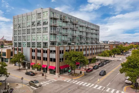 100 W 5th St #401, Royal Oak, MI 48067
