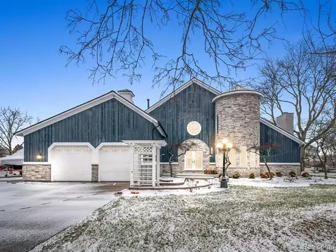 1186 Arbroak Way, Lake Orion, MI 48362